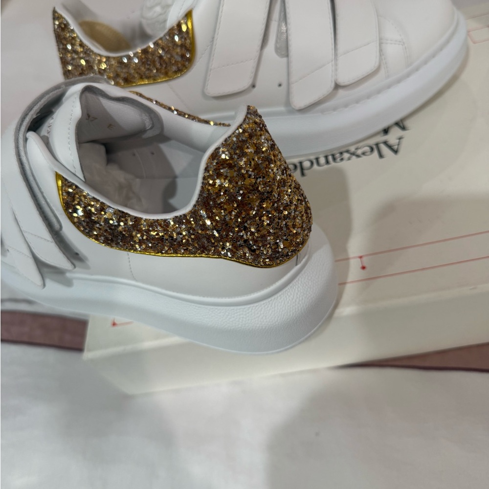 Alaxander Mqueen. Velcro Size 37